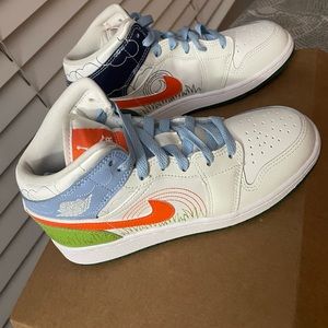 Air Jordan Mid SE stitch